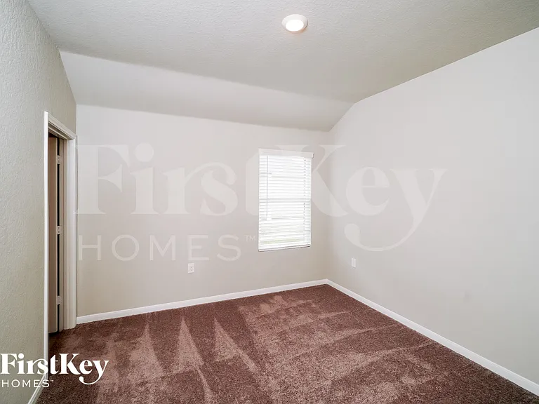 6202 Marco Plns — Photo 11