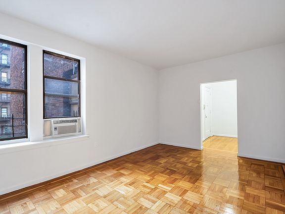 4th image of 225 E 202nd St APT 3D