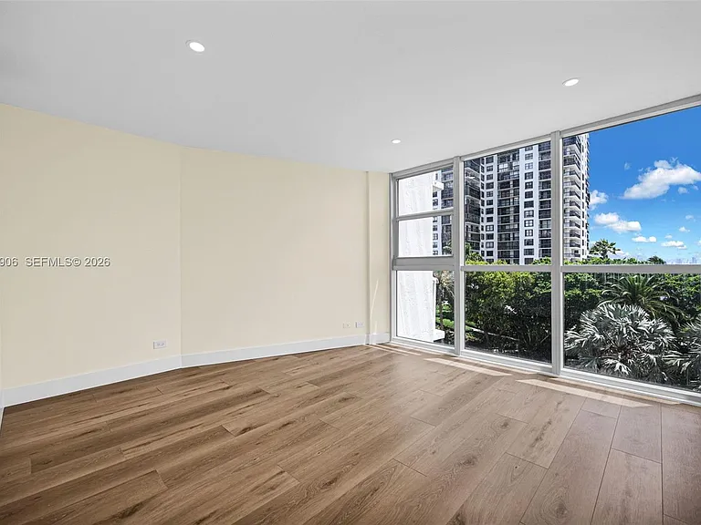 2451 Brickell Ave #5G — Photo 28