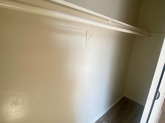 3rd image of 3055 N Golden Ave