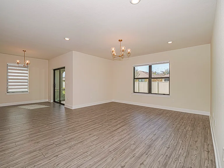 5204 Jasper Sq — Photo 7