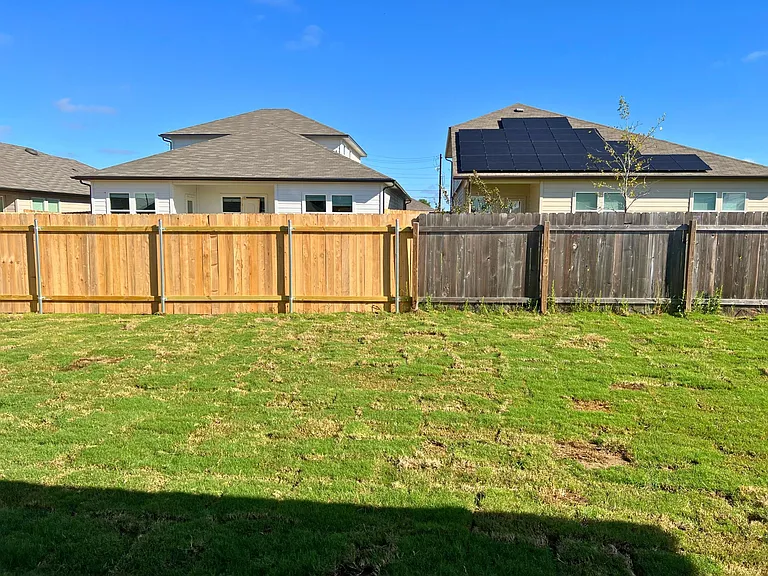 937 Armadillo Dr — Photo 15