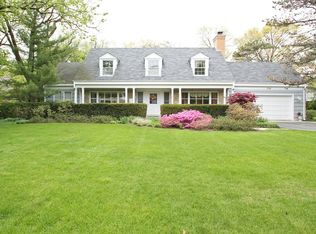 734 Raleigh Rd, Glenview, IL 60025