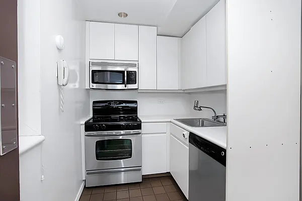 Sold by RELO REDAC INC. | media 3