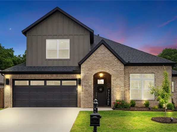 1200 Whistler St, Bentonville, AR 72713