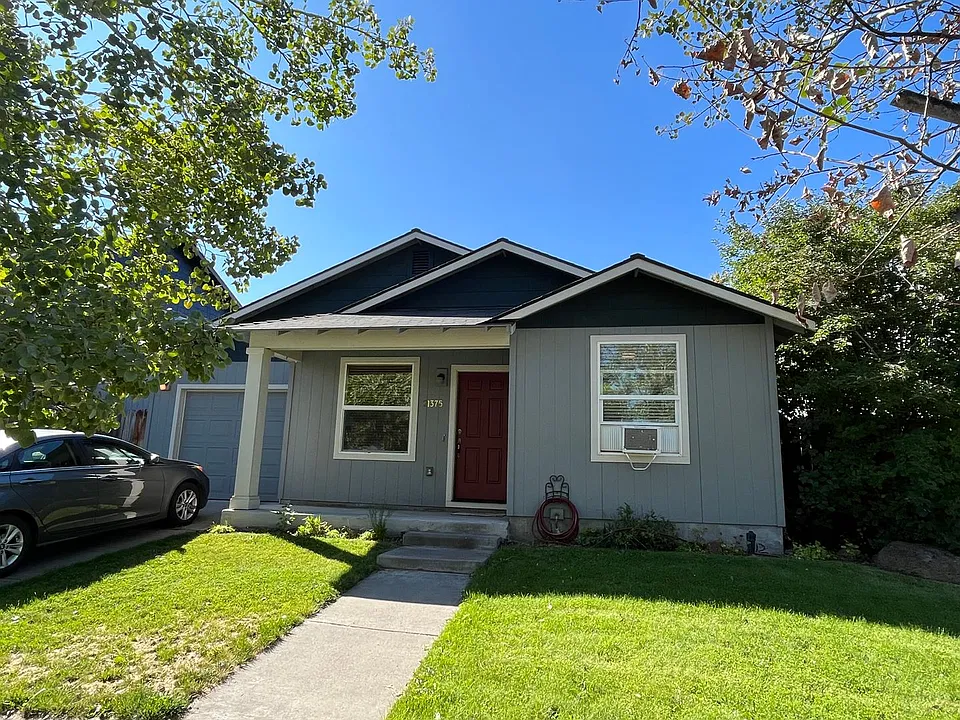 21375 NE Kristin Ct