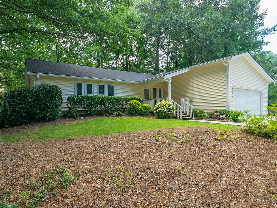 170 Cedar Trce