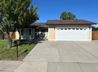 1066 Palmwood Dr, Sparks, NV 89434