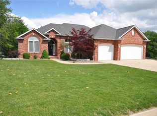 3 Grandbrook Blvd, Collinsville, IL