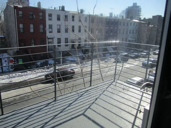 960 Bedford Ave, Brooklyn, NY 11205