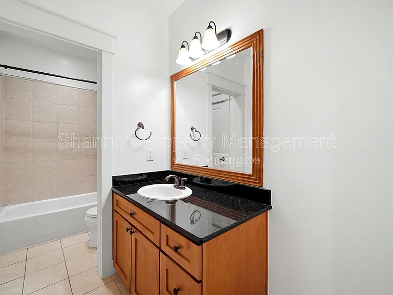2323 Sperber Ln — Photo 32