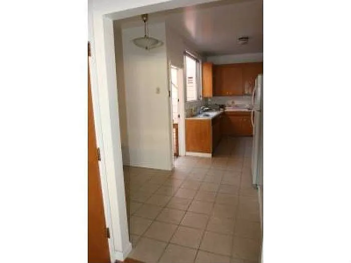 3109 Franklin St photo 1