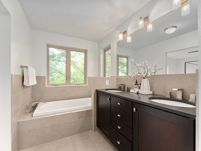 2155 S Logan St #2155 — Photo 48