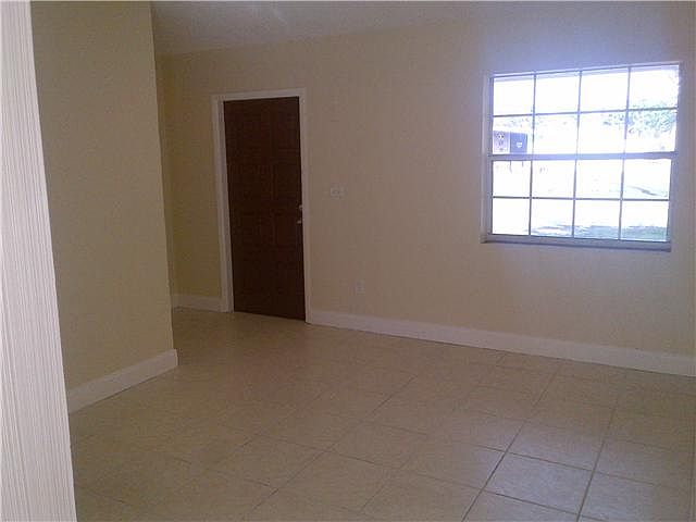 2nd image of 11420 SW 51st St