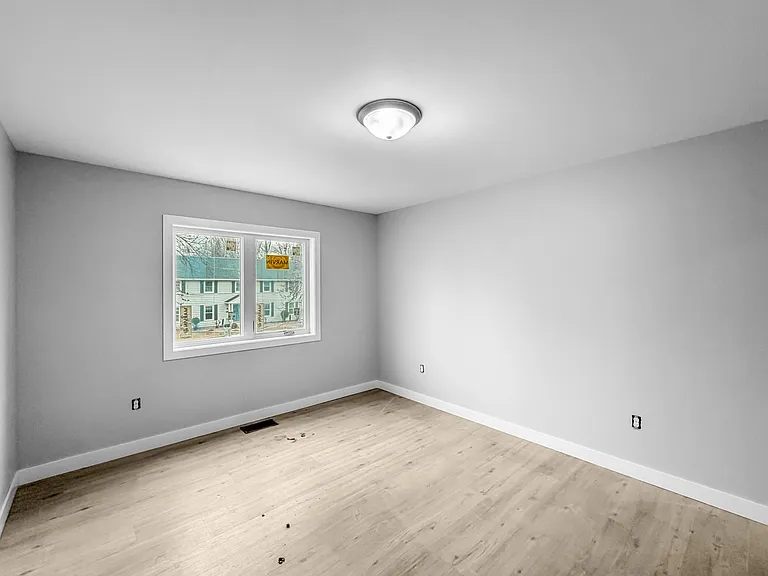 508 Cambridge St — Photo 24