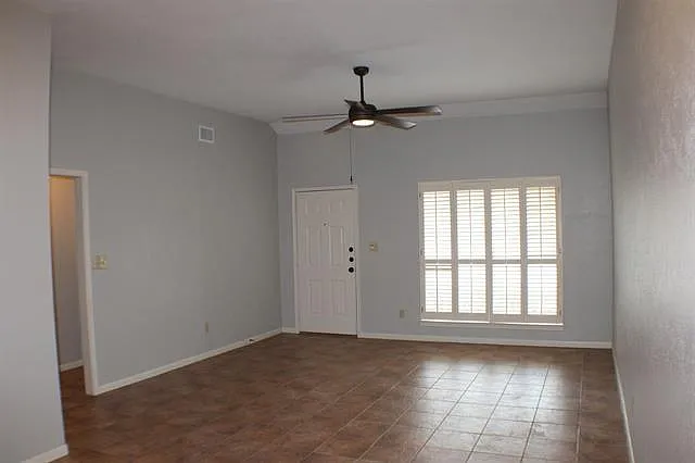 7936 Pecan Dr — Photo 3
