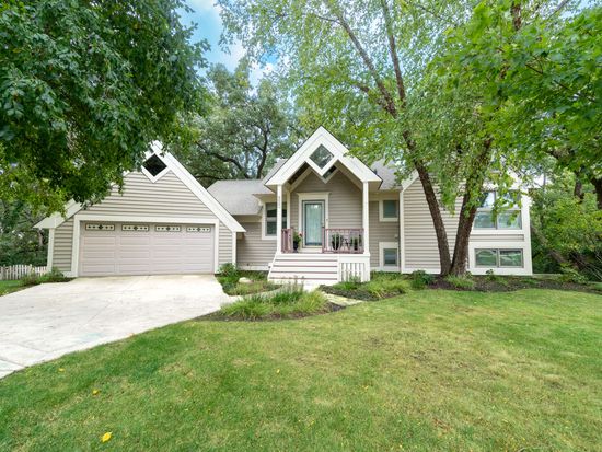 500 Tower Pl, Fox River Grove, IL 60021