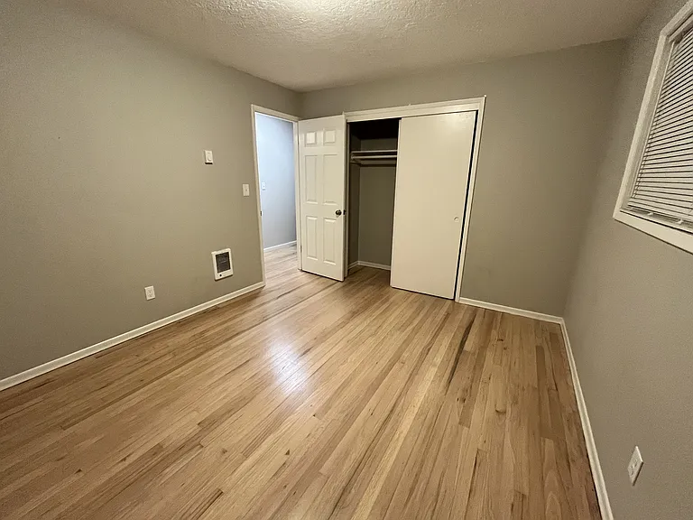 1400 NE 118th Ave #1 — Photo 7