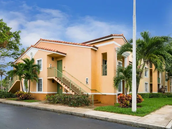 120 Yacht Club 108 Way #108, Hypoluxo, FL 33462