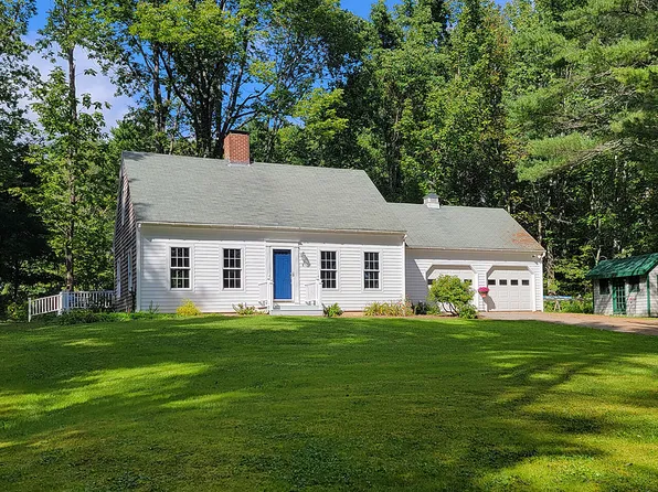 8 Holmes Lane, Damariscotta, ME 04543