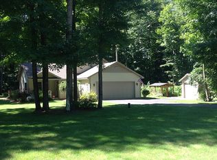 10925 Dylan Dr, Interlochen, MI 49643