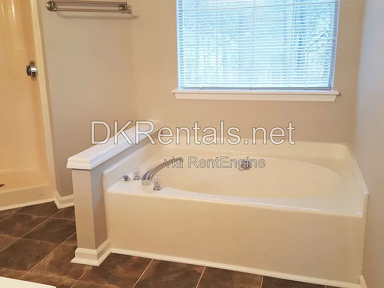 2160 Denson Ln S — Photo 4