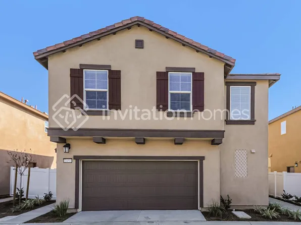 2451 Gunner Ridge Way, Rialto, CA 92377