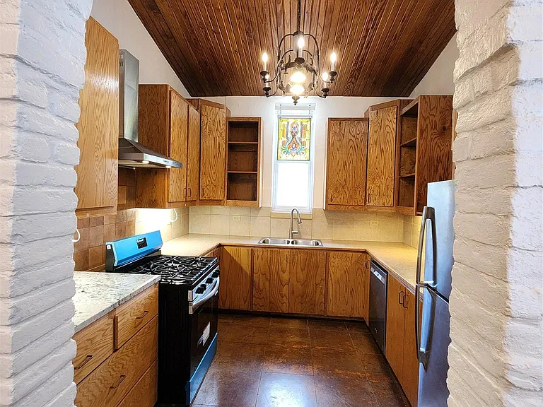 500 Spring Creek Rd — Photo 16