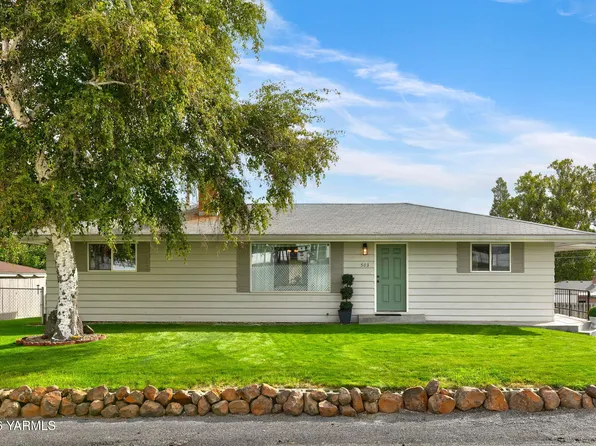 503 N 10th St, Selah, WA 98942