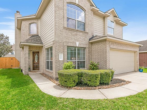 2nd image of 32415 Golden Oak Park Ln