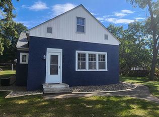 210 8th St NE, Little Falls, MN 56345