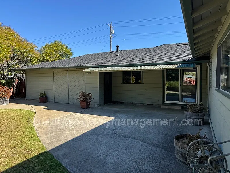 3 bed, 2.0 bath, $5,600 — Photo 2