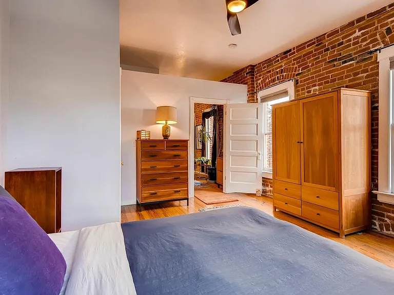 1732 N Clarkson St — Photo 17