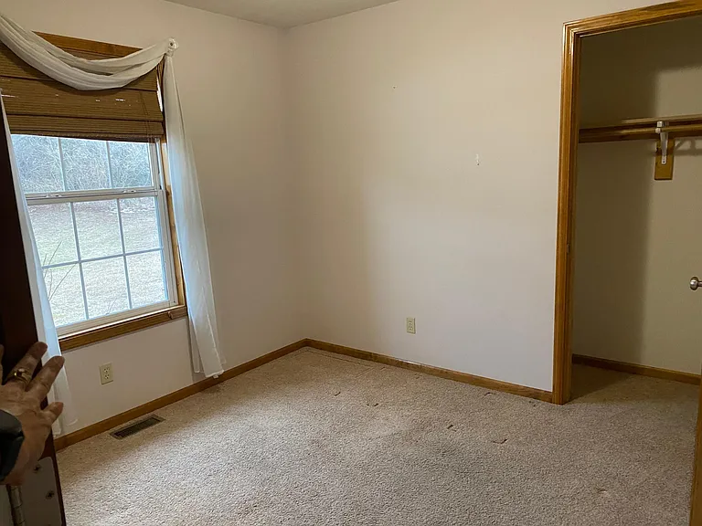 upstairs bedroom 2