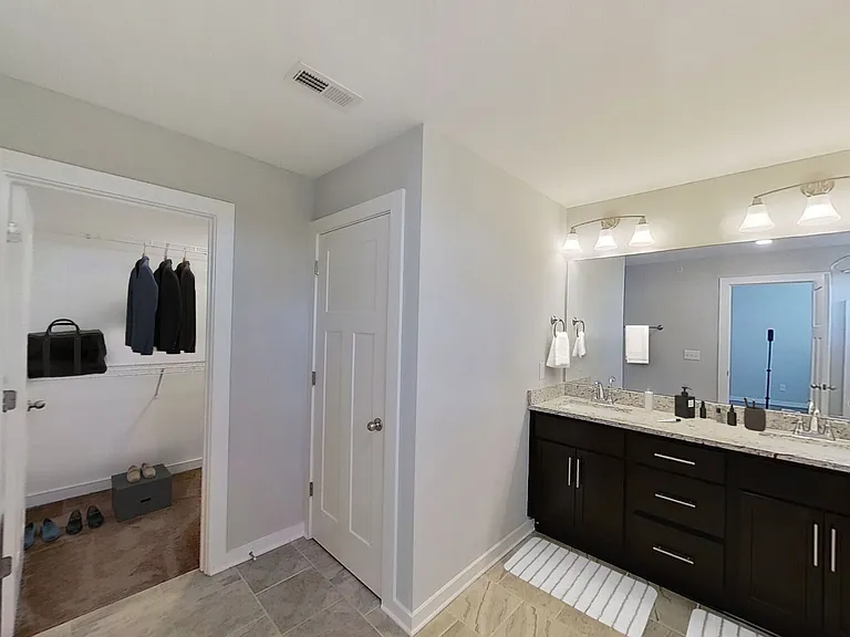 Highland at Hickory Hills Townhomes — Photo 16