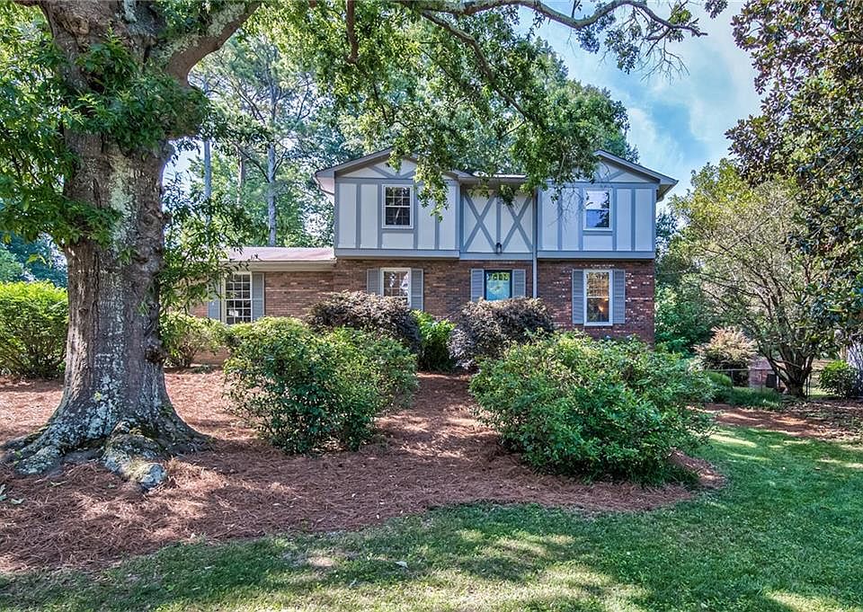 1st image of 435 Stonebridge Dr