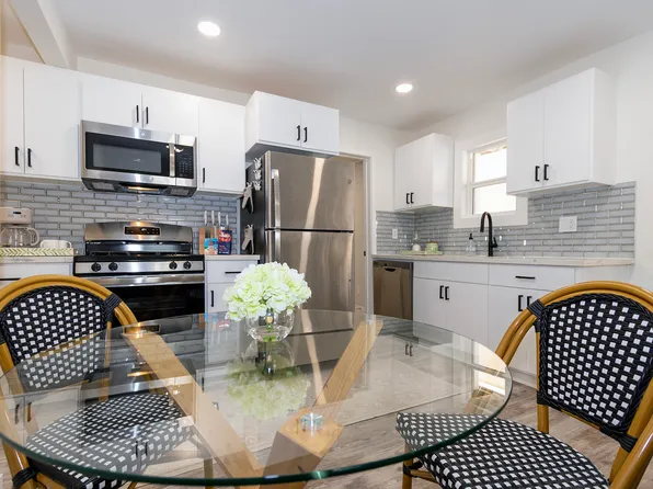 126 42nd St, Manhattan Beach, CA 90266