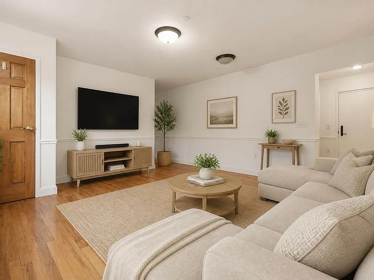 260 Water St #1M — Photo 2