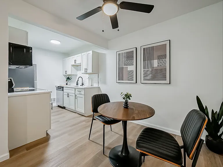 All New Luxury Living In Plymouth — Photo 61