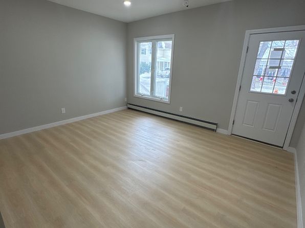 15 S Washington St APT 2