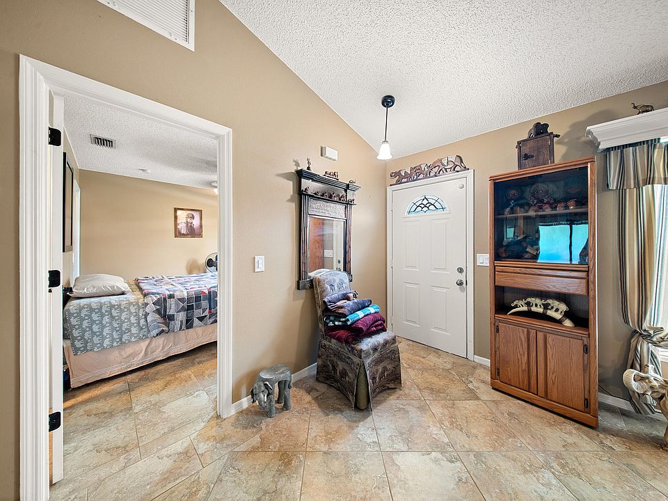 1st image of 7201 North Boulevard