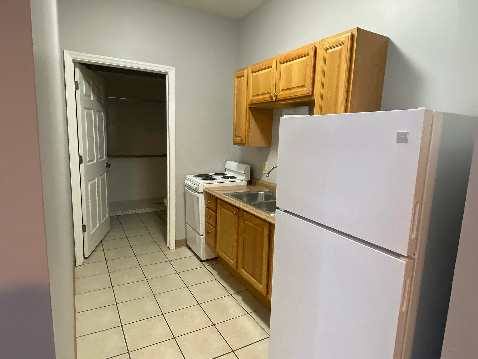 1 bed, 500 sqft, $899 — Photo 3