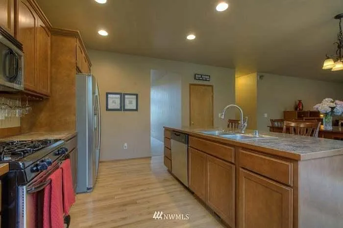 2508 Blaine Ave NE — Photo 7