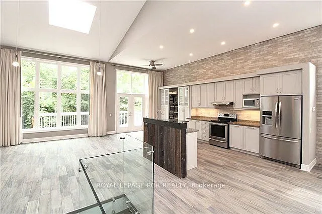406 Morley Cook Cres — Photo 9
