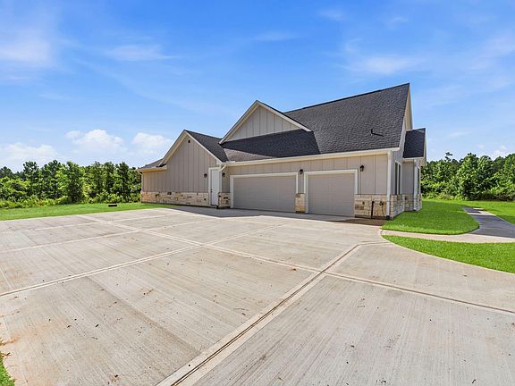 4th image of 16140 Forest Mill Rd