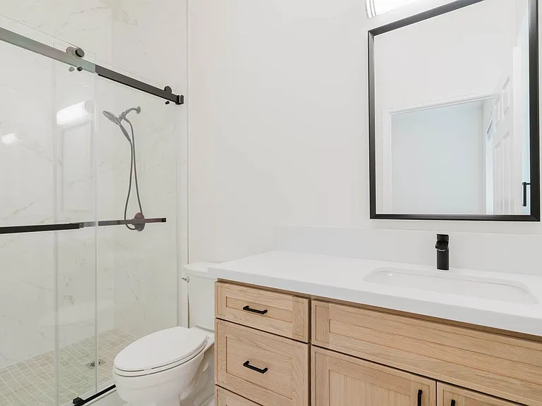 1079 E Elmwood Ave — Photo 27