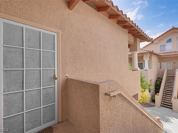 2nd image of 2925 Wigwam Pkwy APT 1622