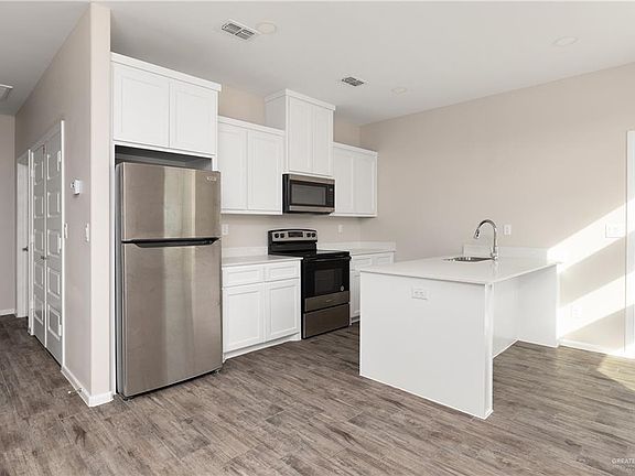 5th image of 3404 Ventura Ave #2