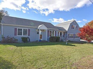 26 Lillian St, East Greenwich, RI 02818