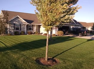 W6156 Rock Island Dr, Greenville, WI 54942